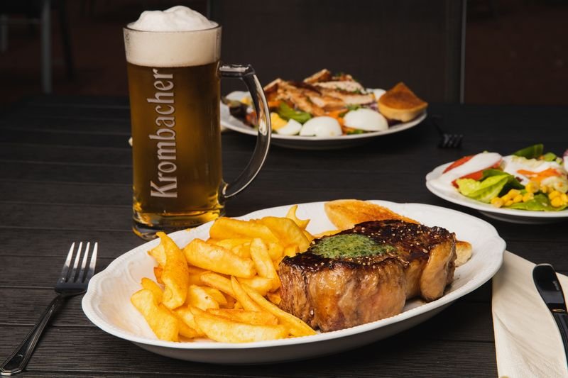 Speisen im Landgasthaus Wesseloh